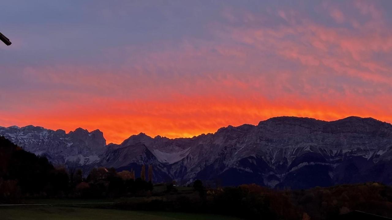 Superbe Appartement Aubessagne ภายนอก รูปภาพ