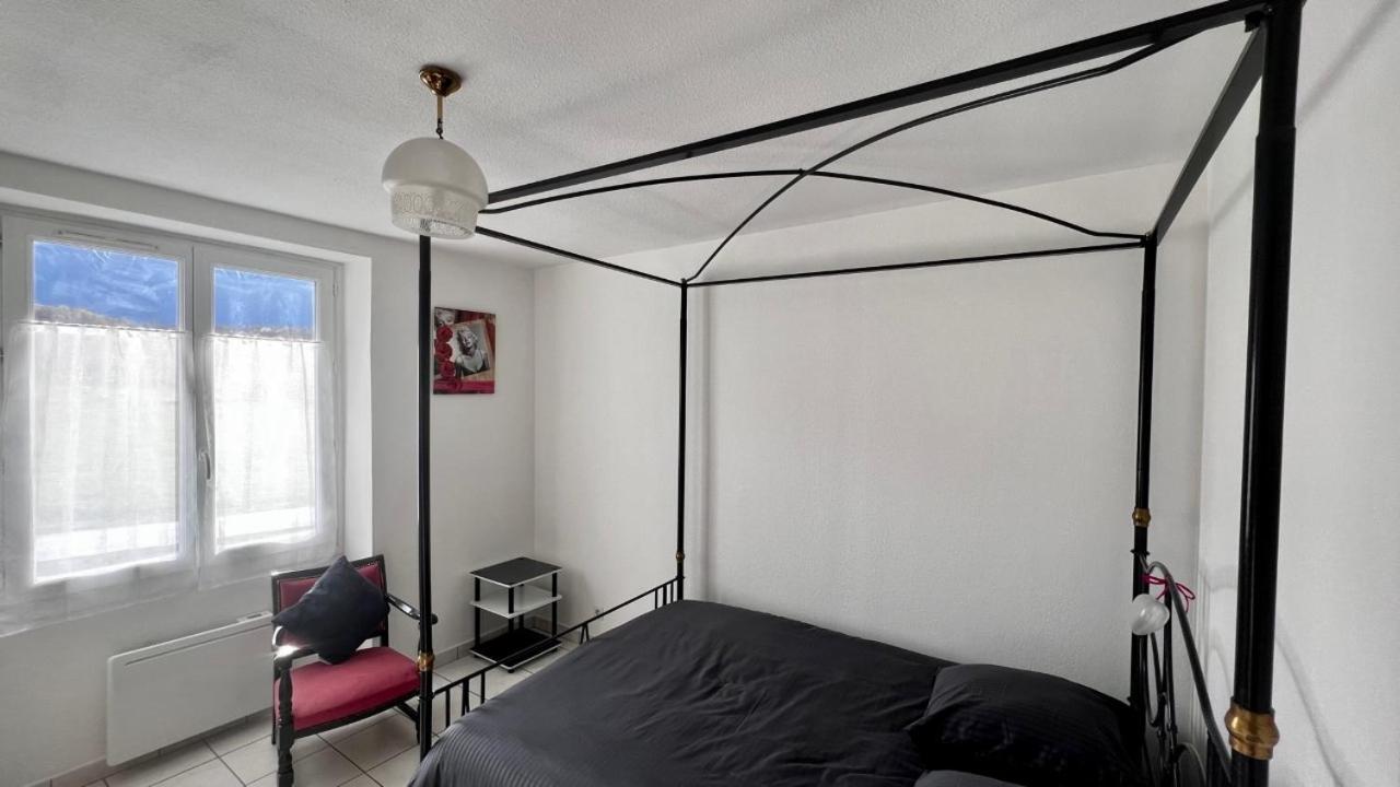 Superbe Appartement Aubessagne ภายนอก รูปภาพ